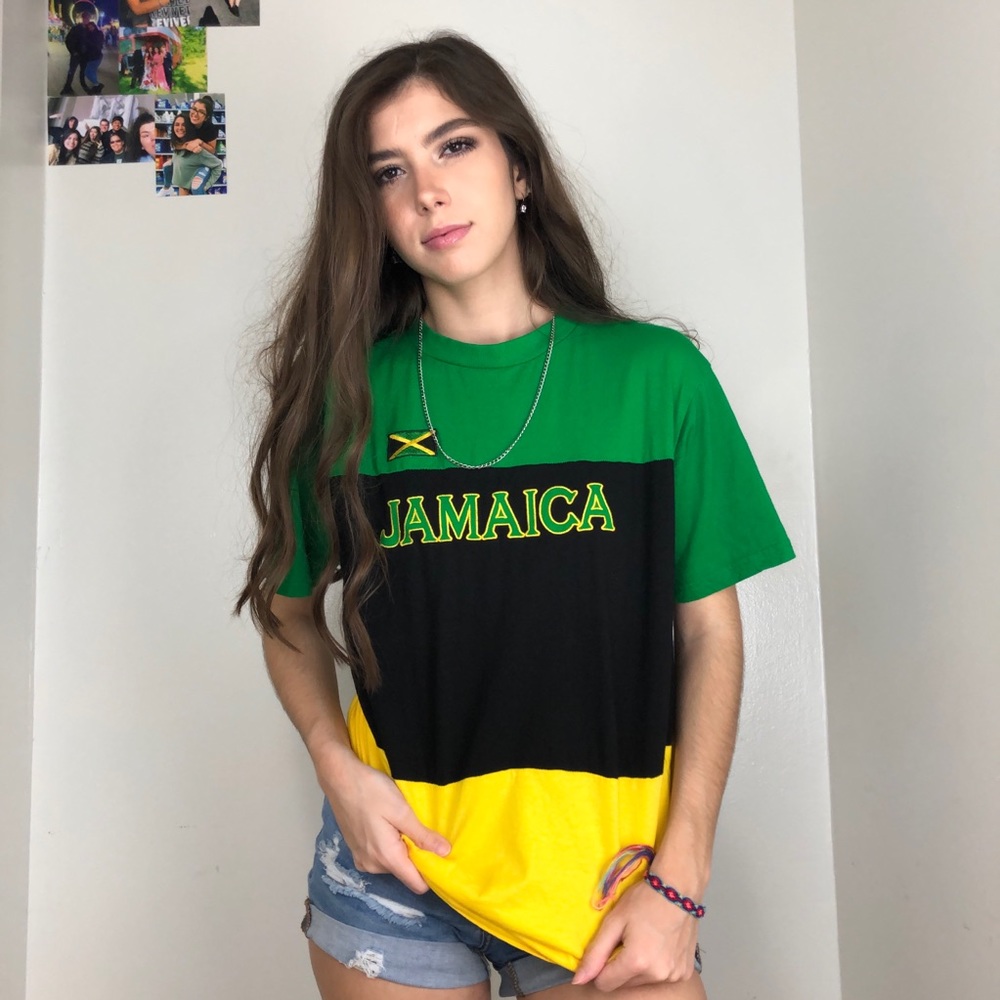 SOLD🛒 JAMAICAN FLAG TEE
